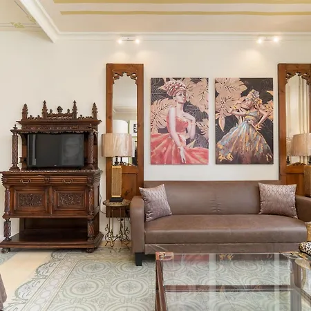 Luxury Next To The Villa *